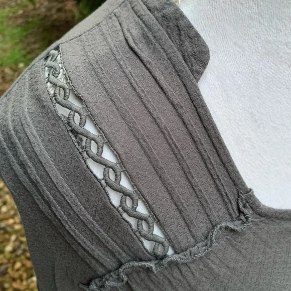 Pleione Gray Relaxed Blouse with Long Sleeves - Picture 3 of 8